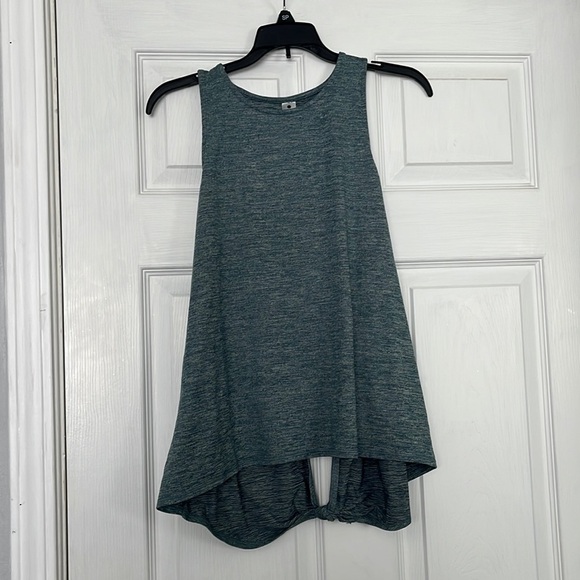 “Yogalicious workout tank top size small” - Picture 1 of 5